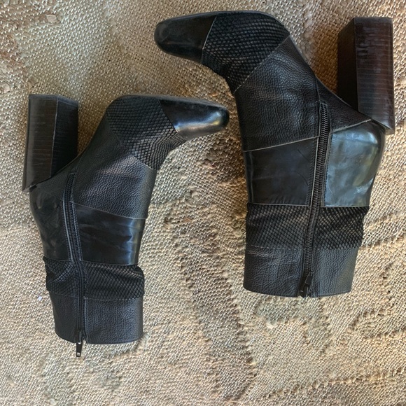 Jeffery Campbell black boots - Picture 3 of 4